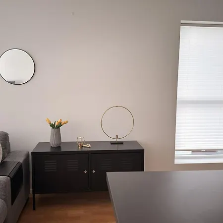 And Spacious In Μπέργκεν