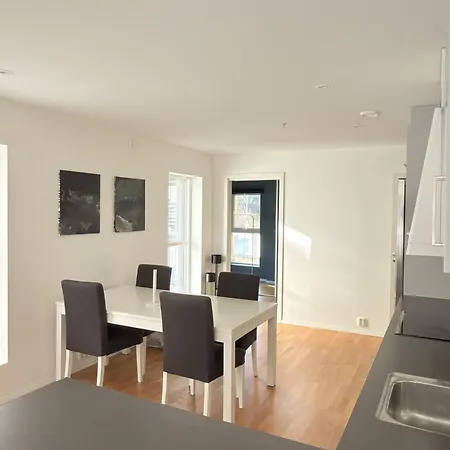 And Spacious In Διαμέρισμα